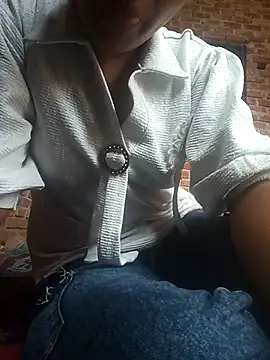 navyasharma89 – Live XXX-chat