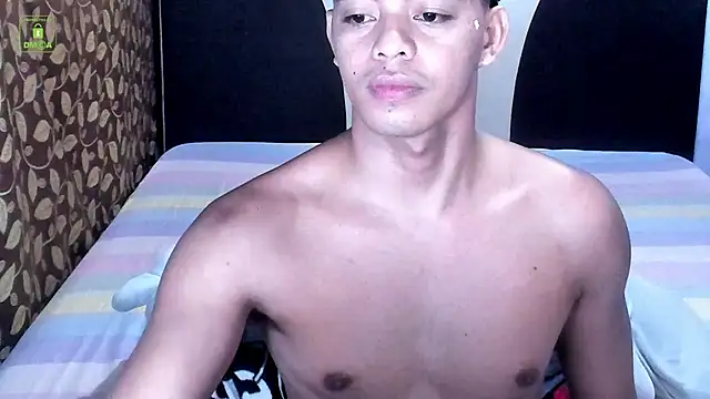 הופעת וובקאם של Crazyasiancum1