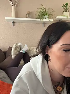 Trixie-Tainted Chat XXX live