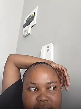 Curveysinaa Chat XXX in diretta