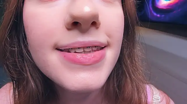 צ'אט XXX בשידור חי של JoneTonic