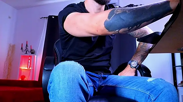 MightyAaron66 – Naživo XXX chat