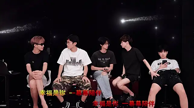 Chenyong123 라이브 XXX 채팅