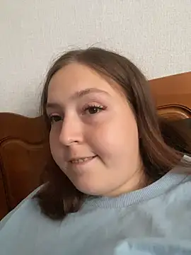 SweetyCute7 élő XXX-chatje