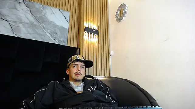 Chat XXX ao vivo de Bastian_Fox_
