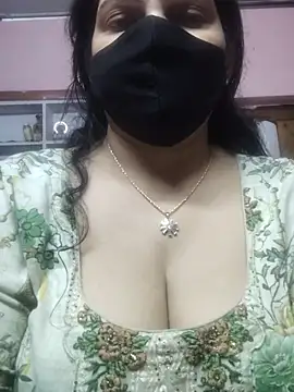 EZMA_7's Live XXX Chat