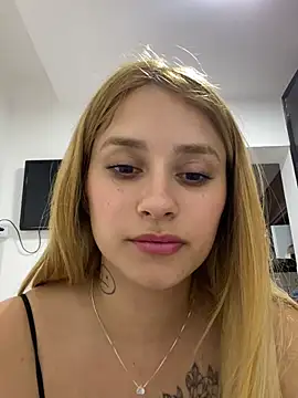 Barbie107's Live XXX Chat