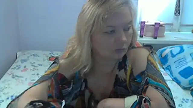 Lusi-777's Live XXX Chat