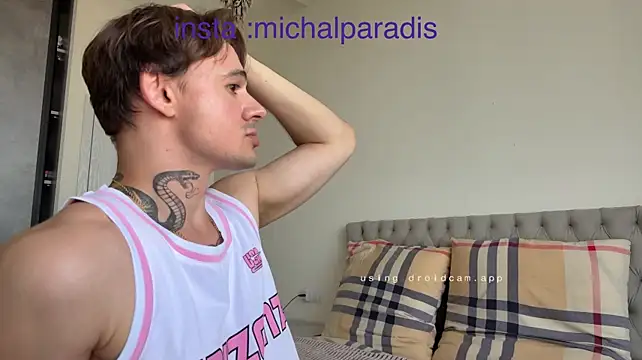 Chat +18 de michael_sexdevil ao vivo