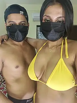 pimange34 Adlı Modelin Canlı XXX Sohbeti