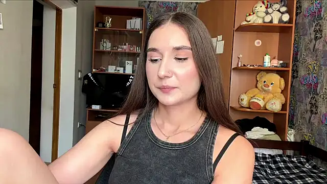 KittyNoSkirty's Live XXX Chat