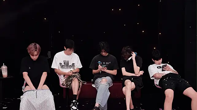 Chenyong123 라이브 XXX 채팅