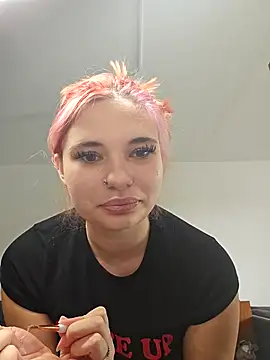 MaddieBaddieee Chat XXX live