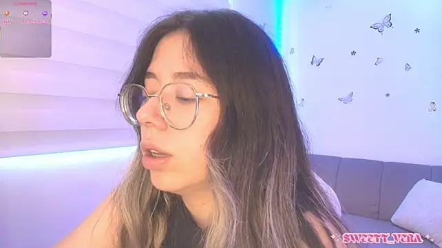 צ'אט XXX בשידור חי של sweettvera