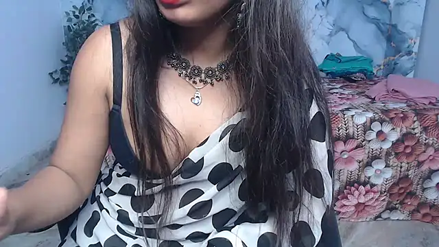 Chat +18 de Deevisha-queen ao vivo
