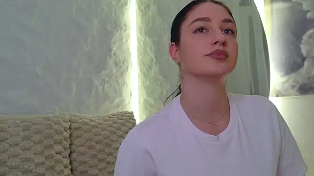 moniqque Adlı Modelin Canlı XXX Sohbeti