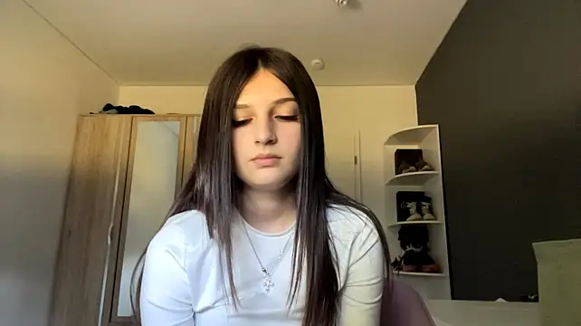SpanishRooter লাইভ XXX চ্যাট
