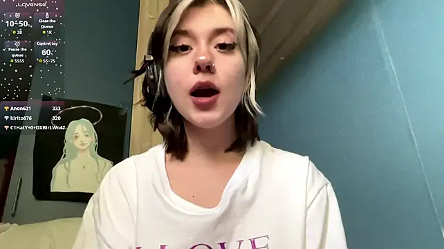 AueshaSimon's Live XXX Chat