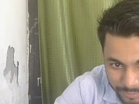 Stubborndesiboy Adlı Modelin Canlı XXX Sohbeti