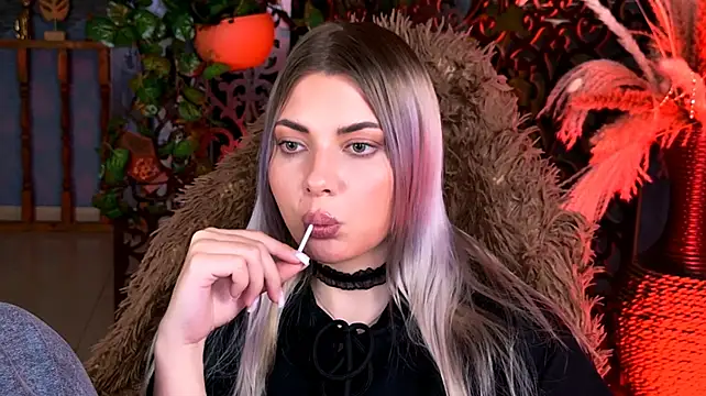HyileyClark Chat XXX in diretta