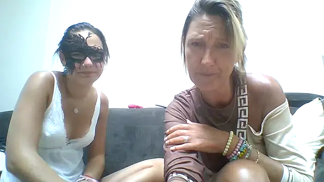 JeuneCharme1 Webcam Show