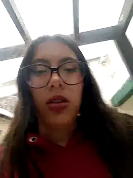 Olivia_Collinns1 লাইভ XXX চ্যাট