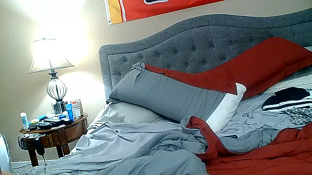 captainstabbin83 webcam show