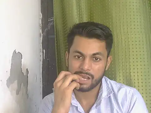 Stubborndesiboy লাইভ XXX চ্যাট