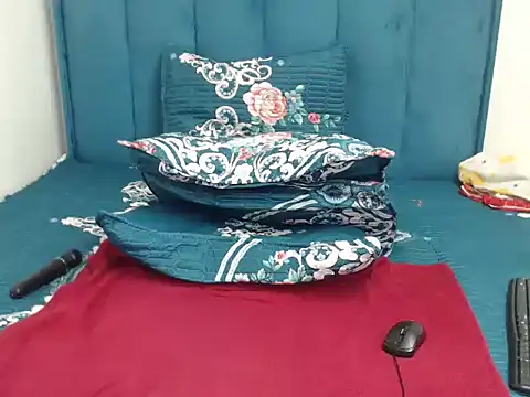 Tasha_xxx's Webcam Show