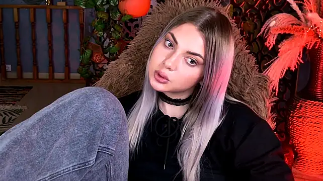 XXX chat uživo modela HyileyClark