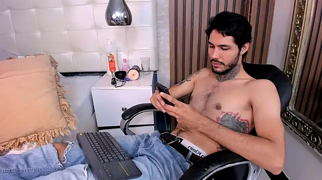 JacksonGreenn's Live XXX Chat