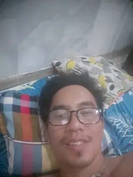 traiwe06 লাইভ XXX চ্যাট