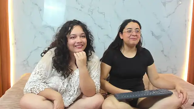 Chat XXX ao vivo de genesis_y_moon