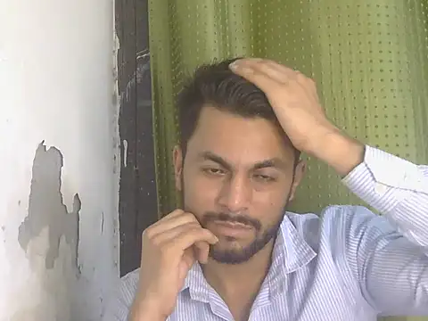 Stubborndesiboy Live XXX-Chat