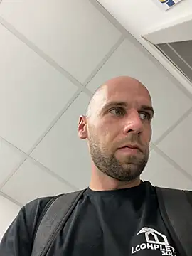 Oliver_outside's Webcam Show