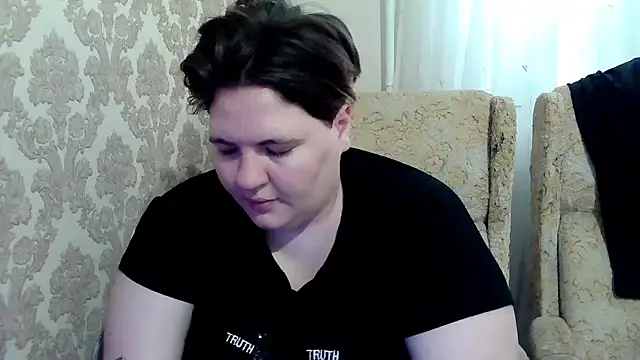 XXX chat uživo modela MilaXHelen