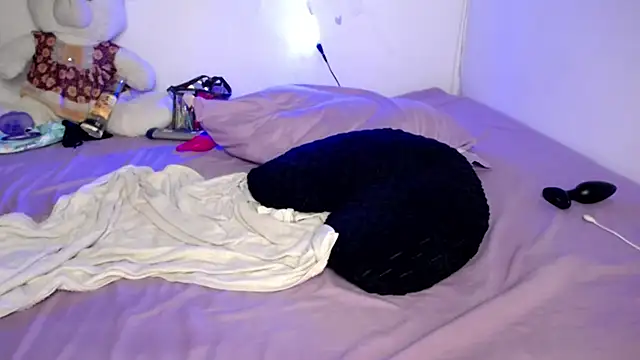ninatiny's Live XXX Chat