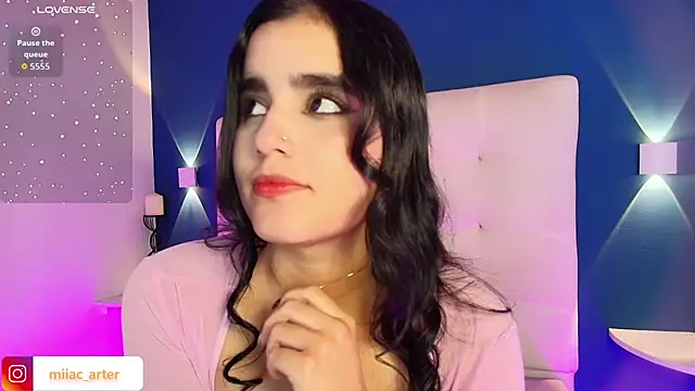 MiaaCarter_ Adlı Modelin Canlı XXX Sohbeti