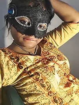 DIRTYSECRET_QUEEN_07 élő XXX-chatje
