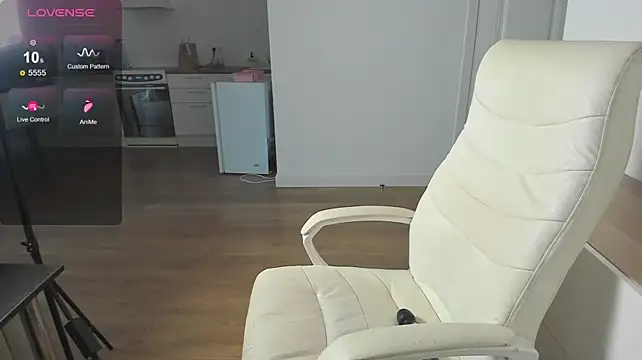 mindi_misery élő XXX-chatje