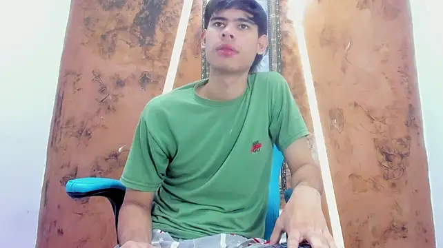 Show de Tyler_schoby na webcam