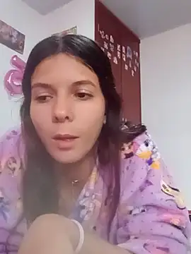 BigbuttBrooklyn_ Adlı Modelin Canlı XXX Sohbeti