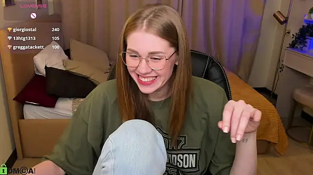 Онлайн чат XXX Alison_Doody
