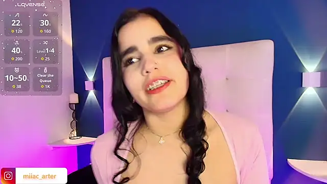 Chat +18 de MiaaCarter_ ao vivo