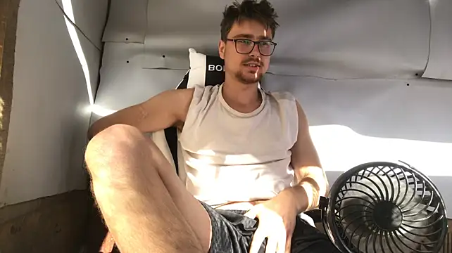 HotGentleman_3003 webcam show