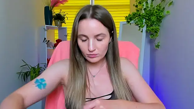 Chatroom XXX en direct de Mila-moon