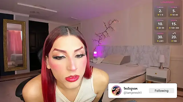 Chatroom XXX en direct de charolbruce_1