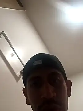 הופעת וובקאם של SstraightattedlilDCumz