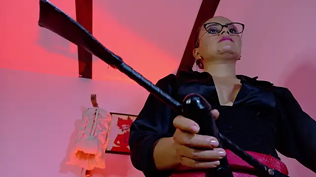 MistressSlut1: онлайн-секс-чат