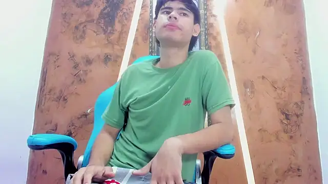 Tyler_schoby webcam show